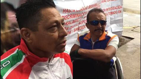 En casa de transición de AMLO paralímpicos denuncian falta de pago de becas