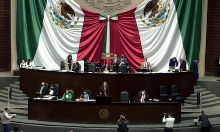 Diputados llaman en San Lázaro a honrar división de poderes