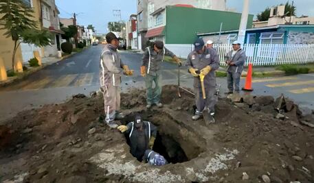 Nuevo socavón se forma en Toluca, Edomex; el segundo en esta temporada de lluvias