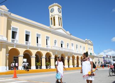 Embargan cuentas y bienes de ayuntamiento de Mérida por adeudo de 588 mdp con Santander