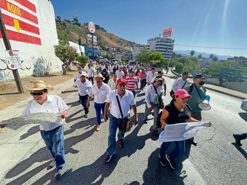 En la protesta sólo participaron choferes y pobladores que quisieron apoyar; no hubo líderes de transportistas. Foto: Arturo de Dios Palma | El Universal