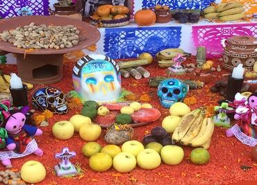 Partying with the dead at Mexico City's Panteón de Dolores