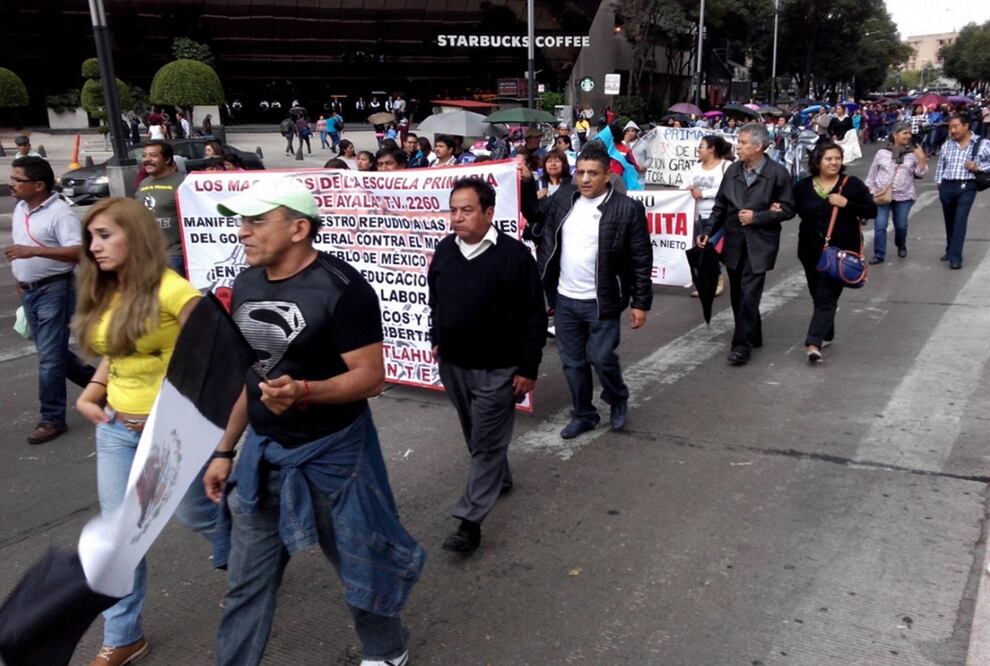 Integrantes de la CNTE sobre Reforma. Foto: Marco Antonio Olvera/EL UNIVERSAL