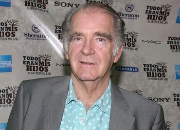 Fernando Luján se despidió con premio por su trayectoria