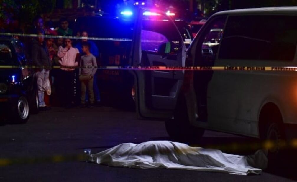 Citan a dos hombres para vender auto y los balean en GAM; hay un muerto