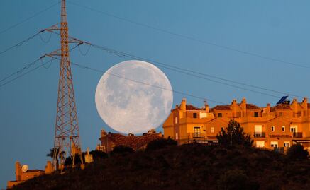"Viento terrestre" podría ser uno de los responsables de que haya agua en la Luna