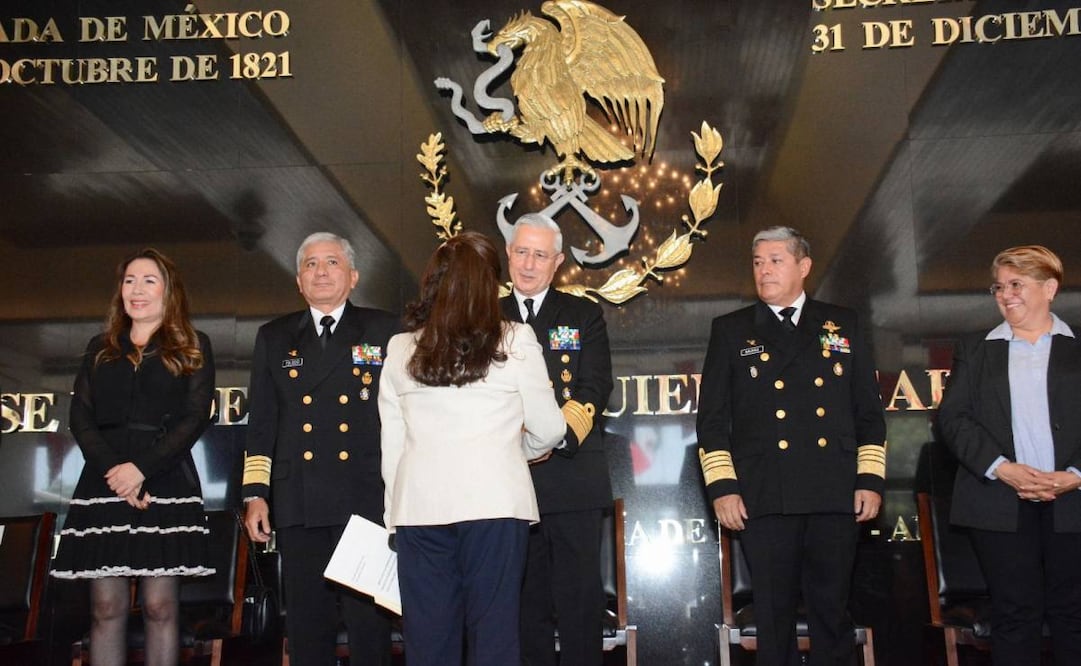 Semar realiza premiación del 17 Concurso Nacional Literario de Memorias "La Vejez y la Mar". Foto: Especial