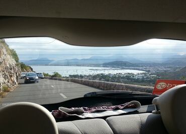 Descubre la función de las líneas horizontales del cristal trasero del auto