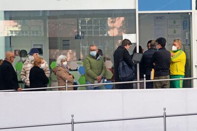 “Si no hay vacunas, pues que nos digan”