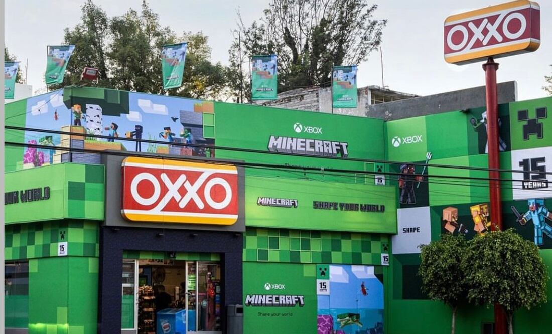 La decoración de la tienda consiste en que su fachada está pintada de verde con el estilo característico del juego. Foto: Instagram @tiendasoxxo