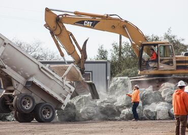 Aceleran trabajos en la presa de EU por el riesgo de lluvias