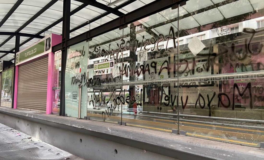 El pasado 13 de abril de 2024 Maya y Ren regresaban a sus hogares después de una jornada laboral cuando fueron embestidas por una unidad del sistema de transporte Metrobús. Foto: Juan Carlos Williams. EL UNIVERSAL