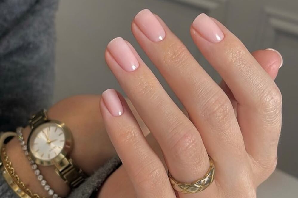 Estos diseños de uñas atemporales combinan con cualquier estilo y ocasión. Foto: Instagram @chelslounails