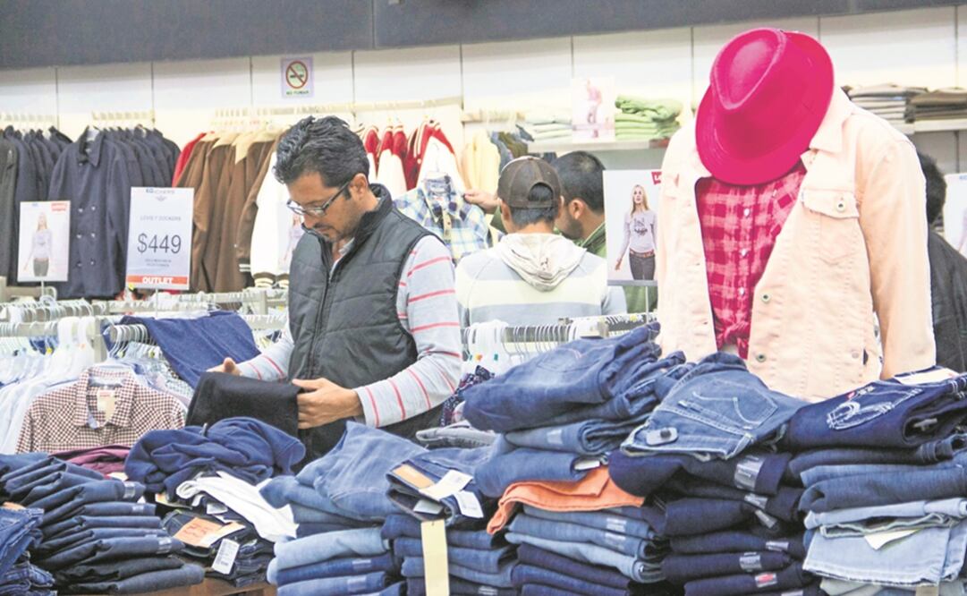 Los fashion lovers destinan una mayor parte de su ingreso para comprar ropa y calzado. Foto: Archivo / EL UNIVERSAL