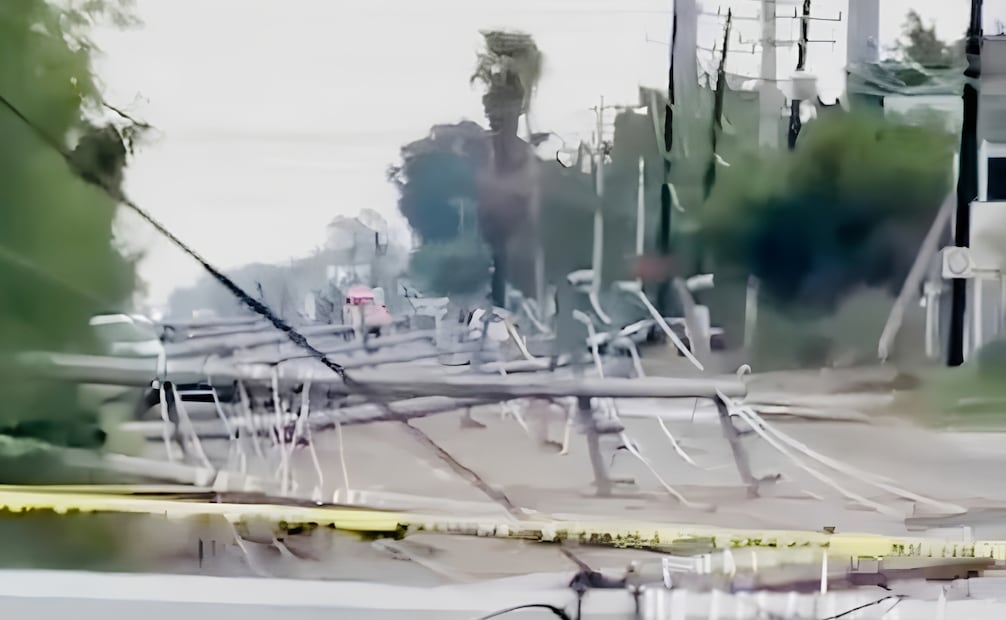 En la colonia Valle Dorado se reportó tendido eléctrico caído. | Foto: Especial.