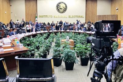 INE detecta gasto no reportado de aspirantes a candidaturas