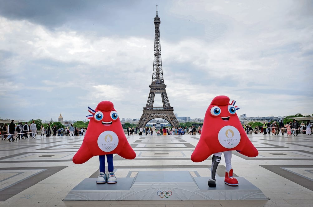 Estas son las mascotas de París 2024 / Foto: AFP