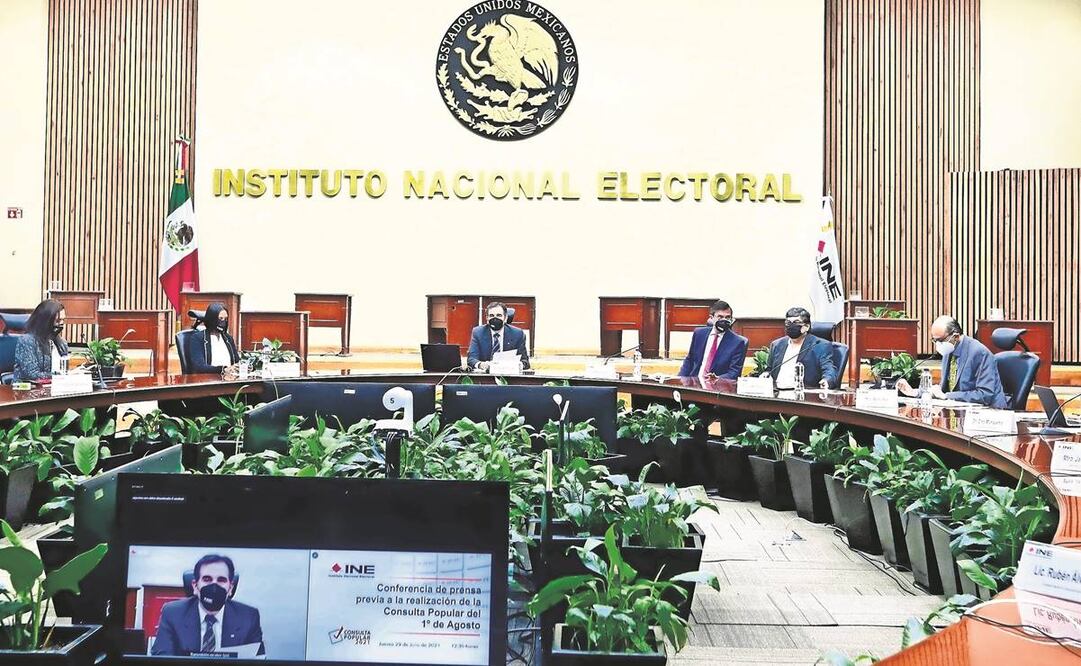 Diputados de Morena tienen 30 iniciativas como parte del plan B de la reforma electoral; una de ellas es prohibir a consejeros del INE contender por puestos públicos en los 10 años posteriores a su encargo.