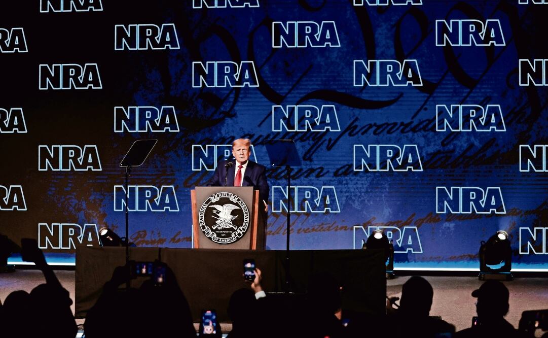Donald Trump en la convención de la Asociación Nacional del Rifle en Houston, Texas, el 27 de mayo de 2022. Foto: Aaron Sprecher / EFE