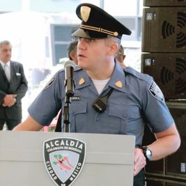 Rubalcava presume a Sheinbaum sus uniformes