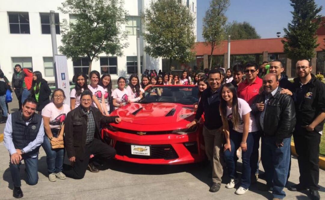 General Motors apoya a estudiantes en concurso de robótica