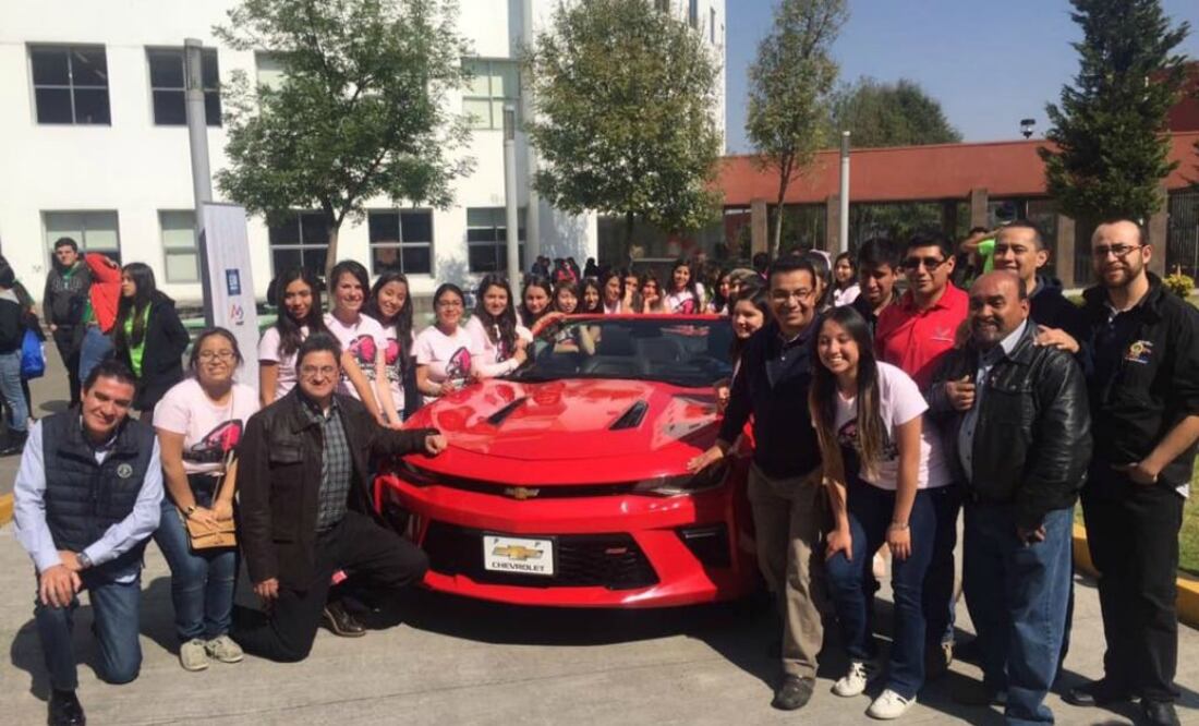 General Motors apoya a estudiantes en concurso de robótica