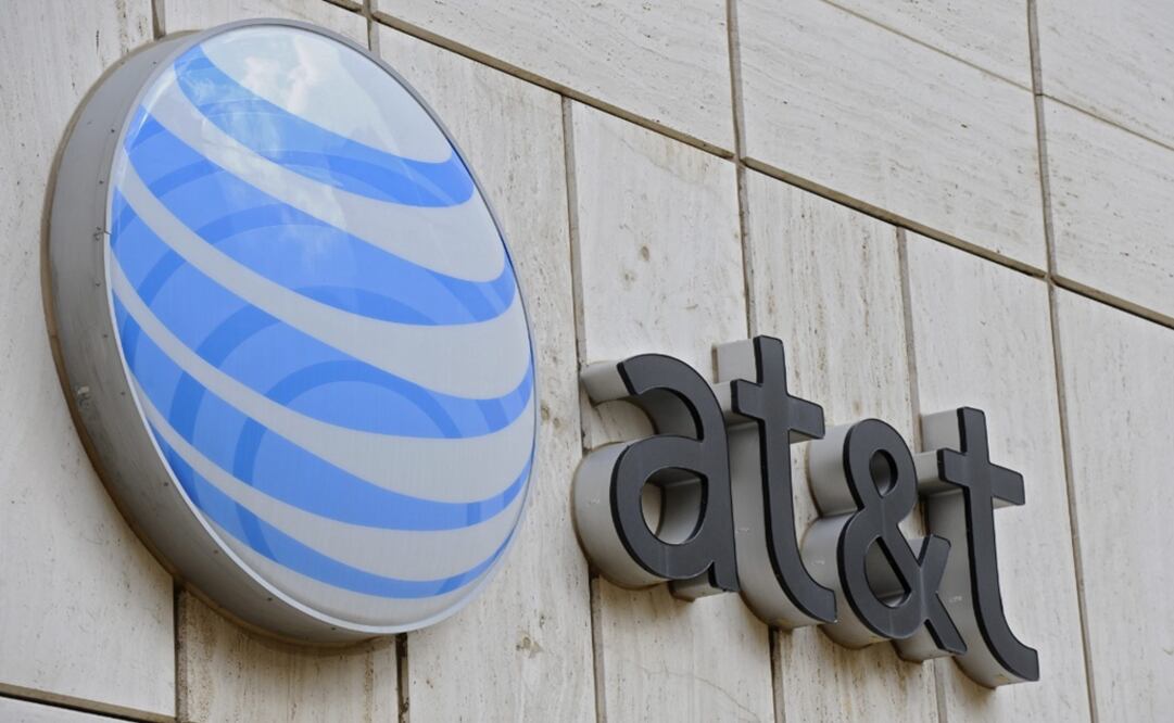 AT&T despega lento en primer año 