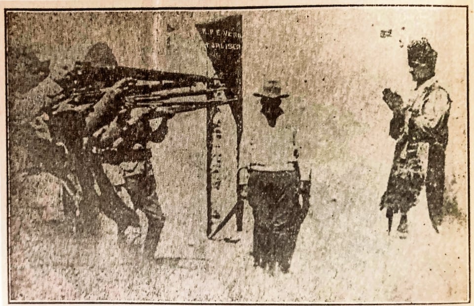Fotografía del fusilamiento del Padre Francisco Vera, registrado en 1928, de autor anónimo. Foto: Imagen tomada del libro “Las imágenes violentas en el México Moderno”
