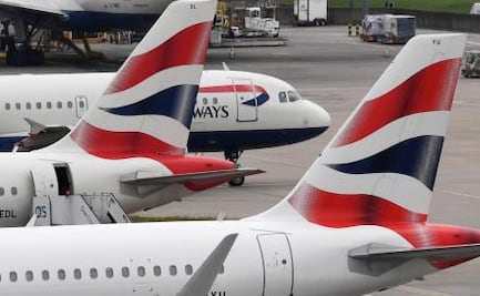 Reportan más de 600 vuelos cancelados en Reino Unido por falla en control aéreo; se desconocen causas del "problema técnico"