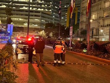 Niño pierde dedo del pie tras quedar atorado en escalera del WTC en CDMX; es trasladado a hospital
