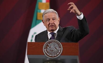 AMLO critica a quienes compran ropa de marca: “¡Imagínense comprar una camisa y todavía hacerle publicidad!”