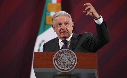 AMLO critica a quienes compran ropa de marca: “¡Imagínense comprar una camisa y todavía hacerle publicidad!”