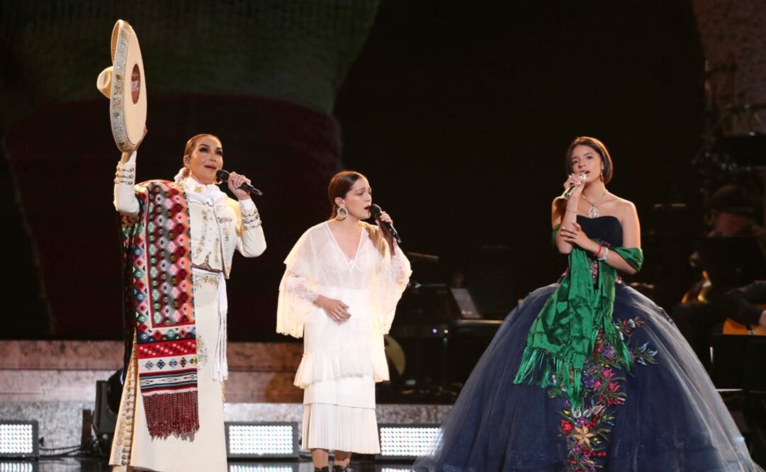 Aída Cuevas, Natalia Lafourcade y Ángela Aguilar. Foto: AP
