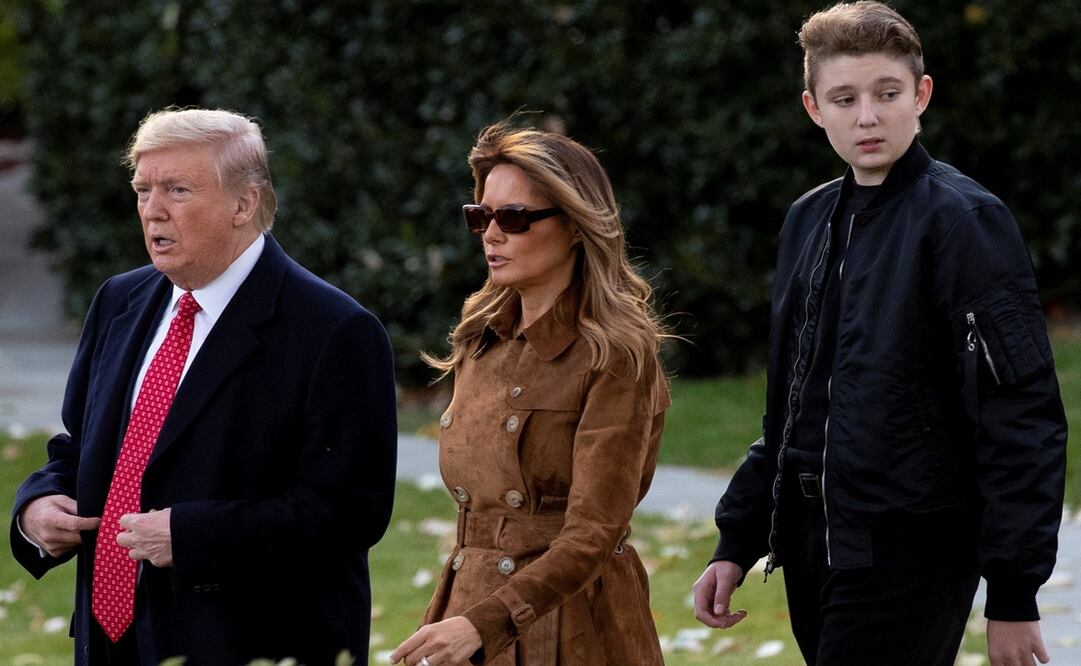 Donald Trump, Melania Trump y el hijo de ambos, Barron. Foto: EFE 