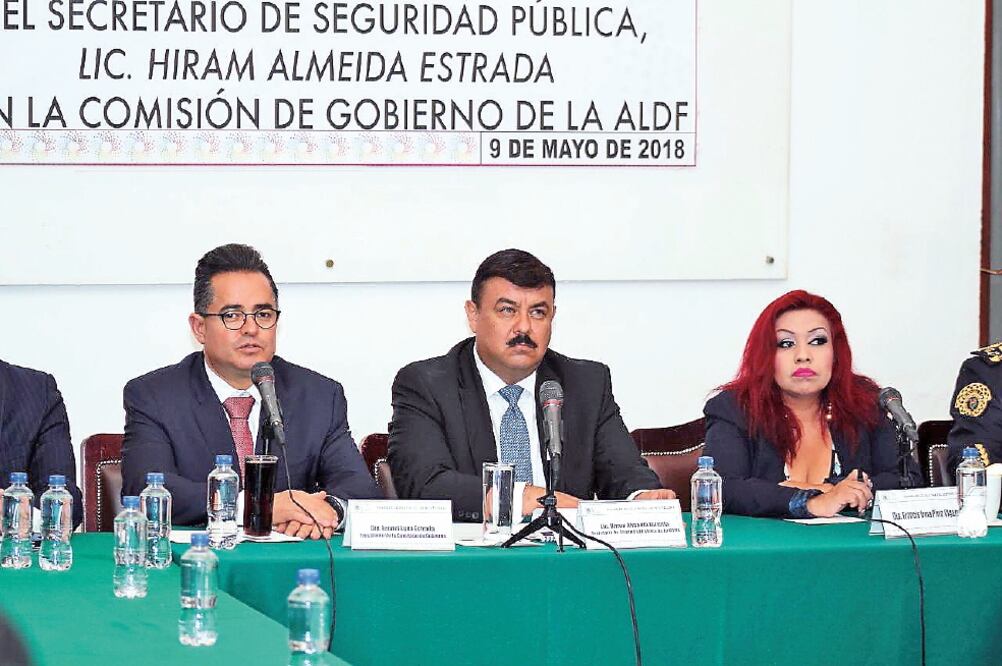 Leonel Luna, presidente de la Comisión de Gobierno de la Asamblea; Hiram Almeida, titular de la SSP, y Francis Pirín, presidenta de la Comisión de Movilidad (ESPECIAL)