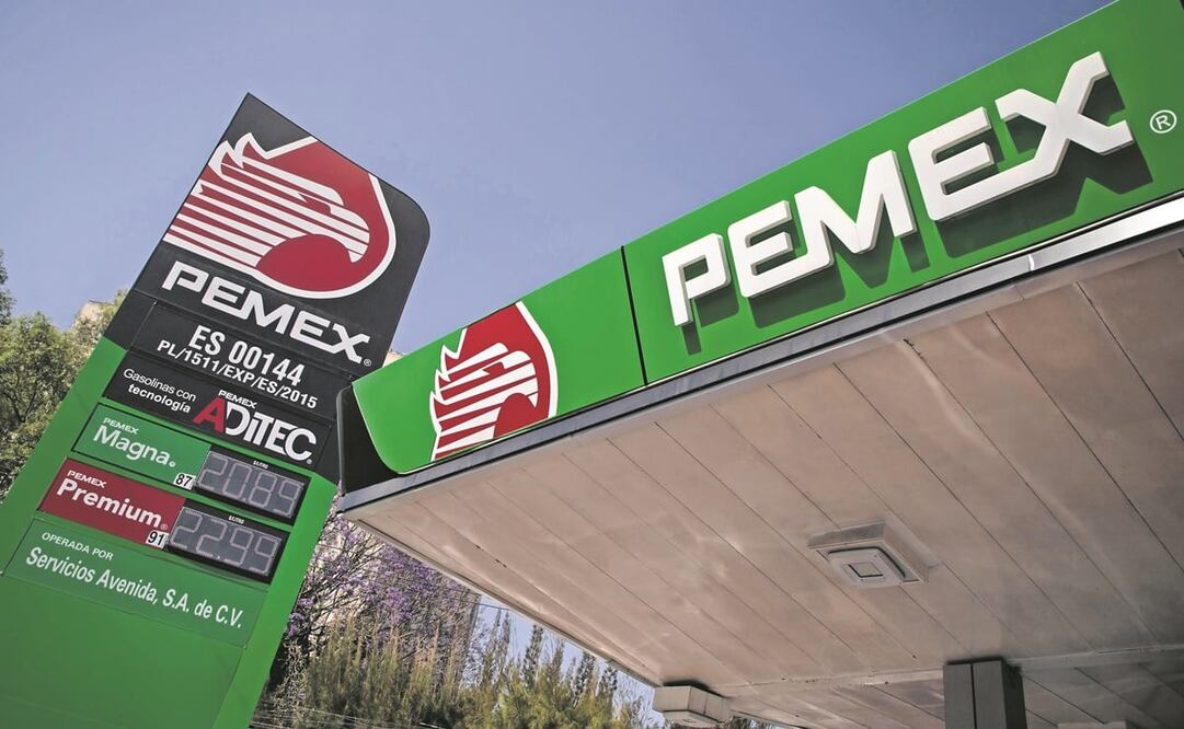 Petróleos Mexicanos reportó una pérdida de 124.1 mil millones de pesos durante el cuarto trimestre de 2021. Foto: ISAAC ESQUIVEL/ EFE