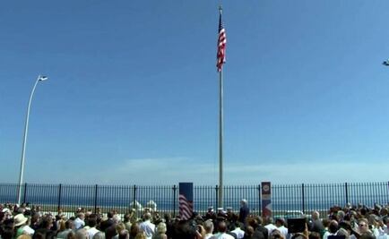 Kerry calls for democracy as US flag rises in Cuba