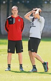 Atlas cesa a Costas por quejumbroso