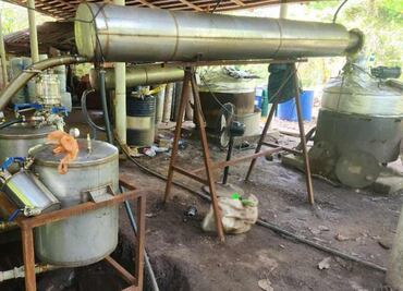 Decomisan 2.5 toneladas de metanfetaminas y otras 4 en precursores químicos en Chiapas y Guerrero; no hay detenidos