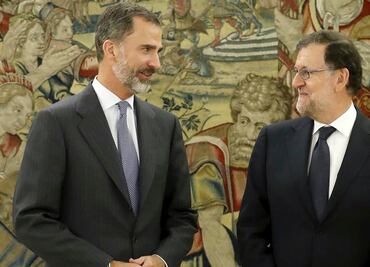 Rey de España encarga formar gobierno a Mariano Rajoy