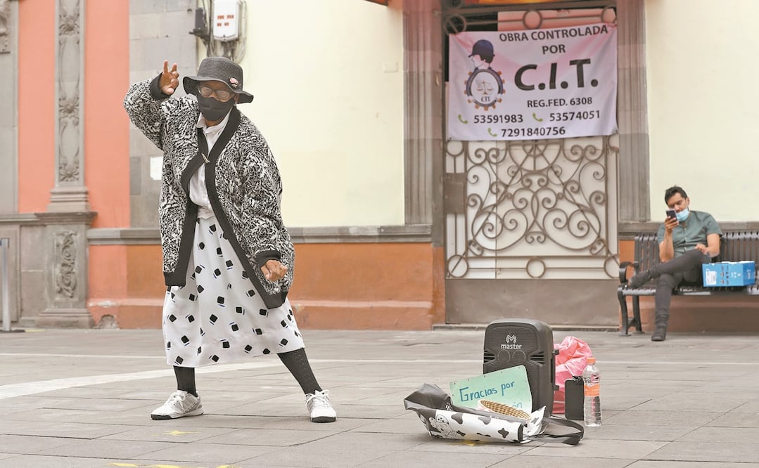Guadalupe aprendió algo de ballet desde niña, pero al casarse y tener hijos dejó de practicarlo. Foto: JORGE ALVARADO. EL UNIVERSAL