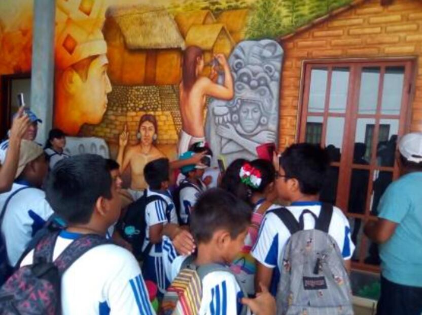 Códices de la nación Ñu´u Savi son presentados en el museo comunitario Yucu Sa’a.
Foto: Juana García