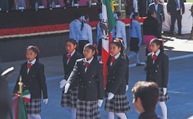 Las escoltas ya no serán de alumnos de excelencia; selección estará a cargo del Consejo Técnico Escolar