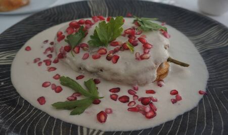 Comimos chiles de nogada de autor en Puebla