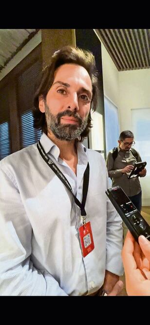 El productor Carlo D’Ursi expuso los beneficios de la IA. Foto: Nicole Trejo / EL UNIVERSAL