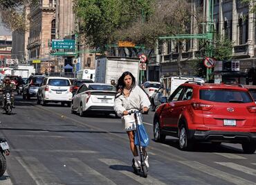 Clara Brugada celebra aprobación de reformas para regular scooters y franeleros en CDMX; "gracias diputadas y diputados", destaca
