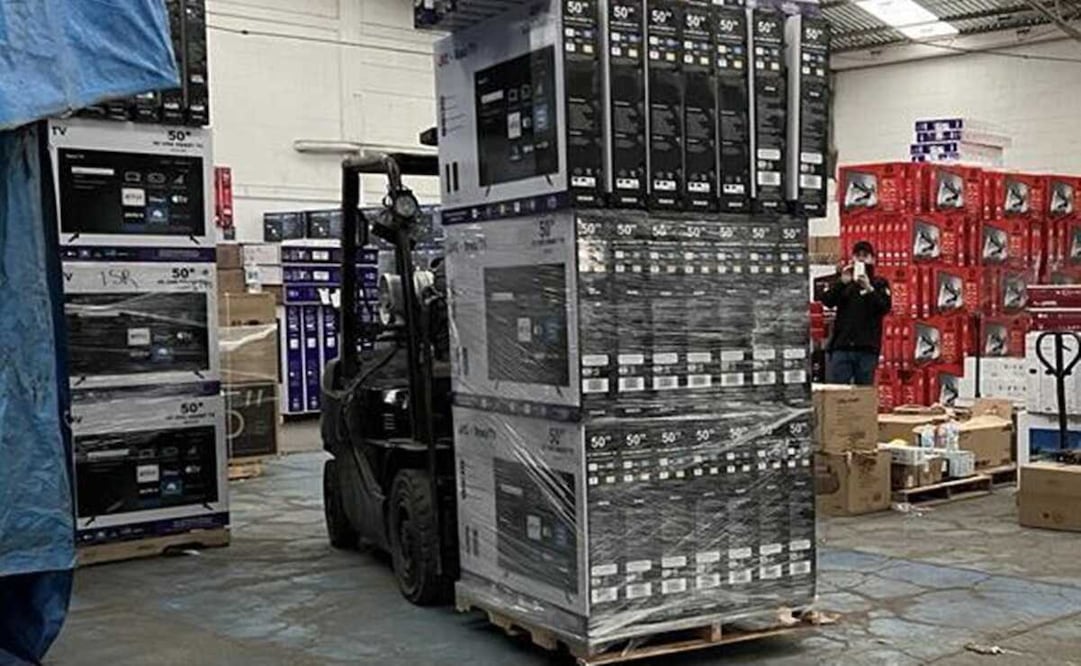 Las pantallas robadas fueron halladas en tres tractocamiones. Foto: tomada de Twitter @OHarfuch 