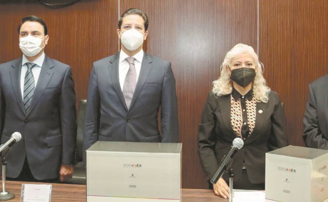 El secretario de Finanzas entregó la Cuenta Pública. Foto: Tomada de Twitter.