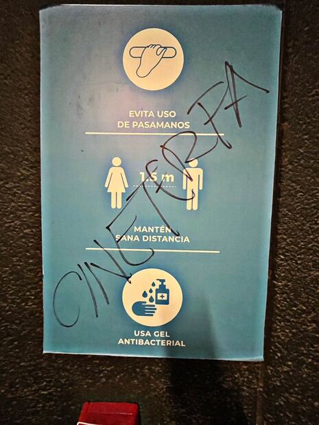 Mujeres trans protestan en la Cineteca Nacional. Foto: Especial.