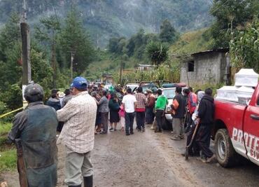 Rescatan 6 cuerpos tras deslave en Veracruz